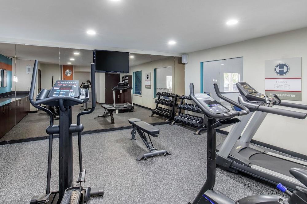 Clarion Inn & Suites DFW North - Fitness Facility