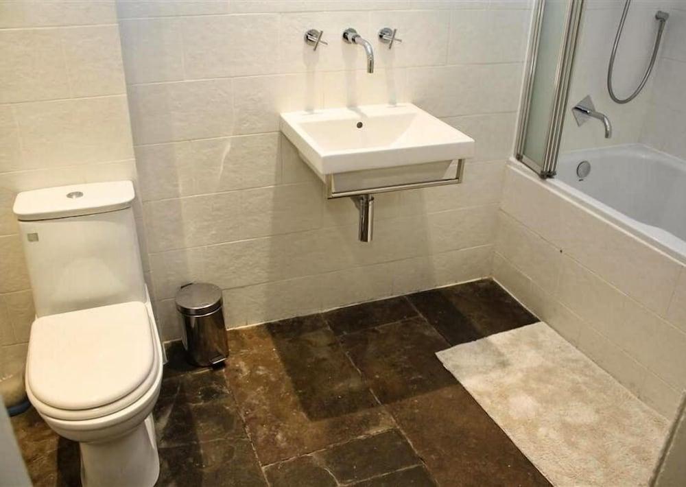 هادينجتون بليس - Bathroom