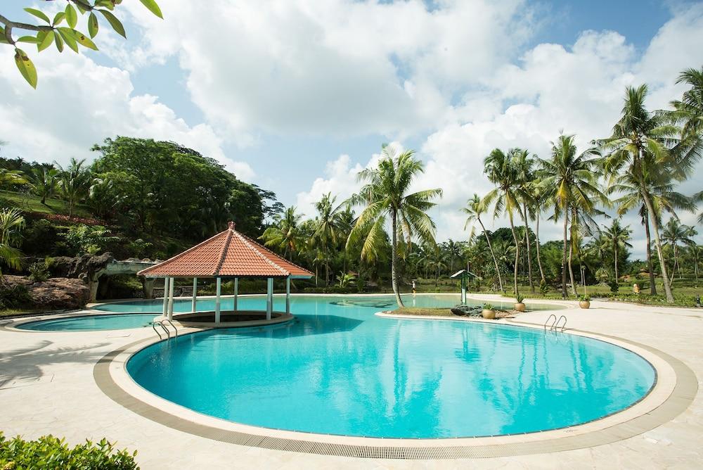 Sijori Resort & Spa - Outdoor Pool