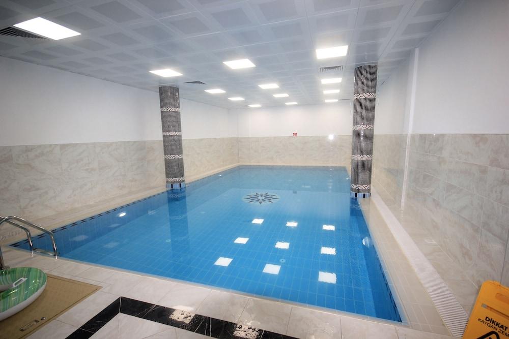 Garden Zara Hotel - Indoor Pool