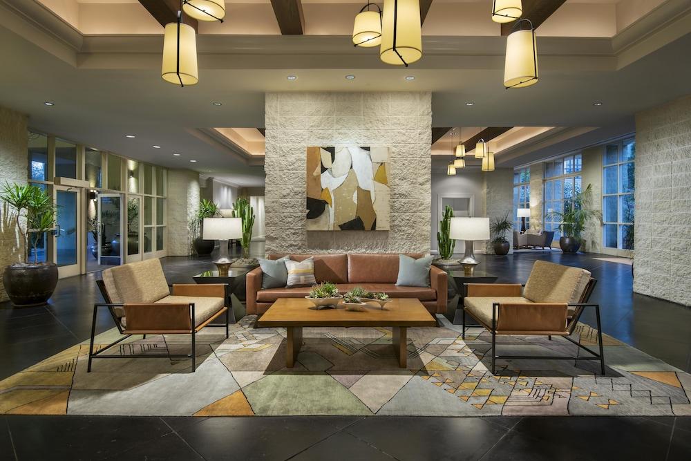 Tempe Mission Palms, a Destination by Hyatt Hotel - Lobby Sitting Area