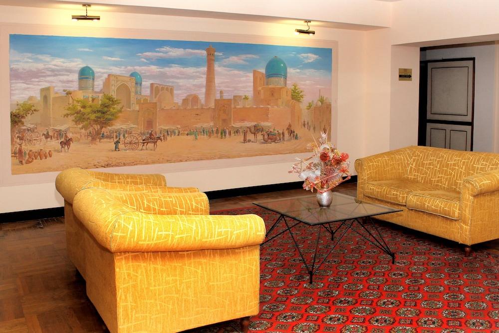 هوتل أوزبكستان - Lobby Sitting Area
