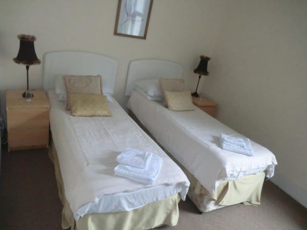 Malvern Lodge Guest House - Room