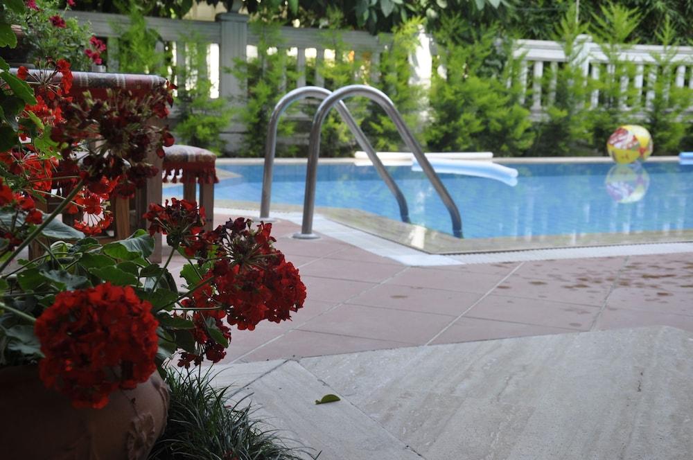 Hotel Villa Casablanca - Outdoor Pool