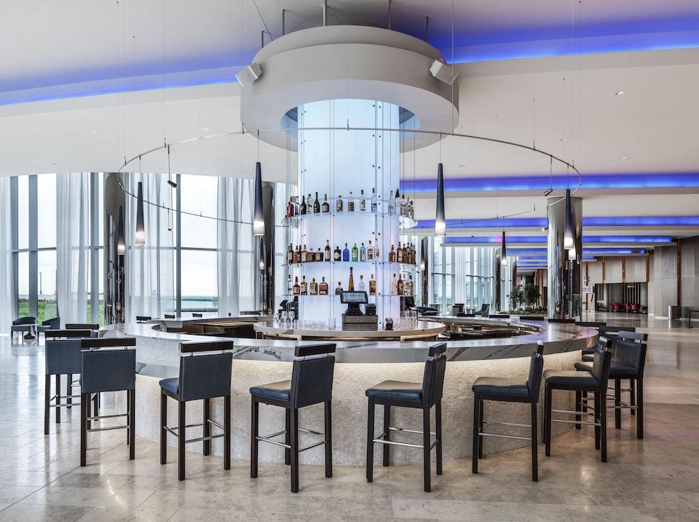 Ocean Casino Resort - Lobby Lounge