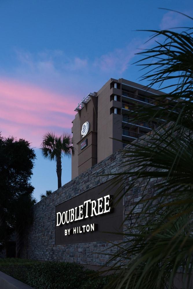 DoubleTree by Hilton Hotel Jacksonville Riverfront - Exterior detail
