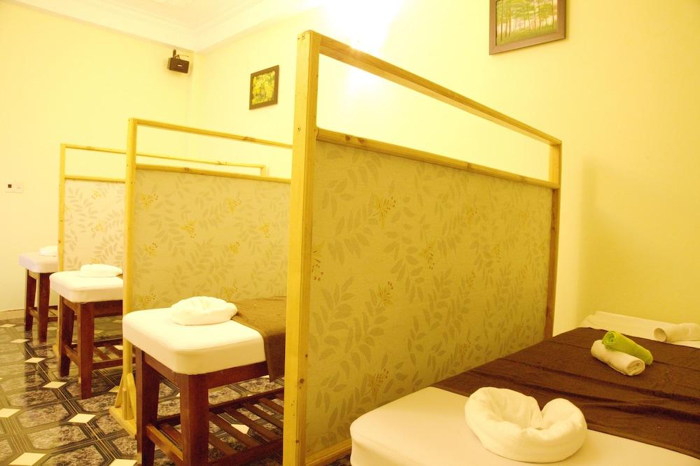 Dalat Flower Hotel - Treatment Room