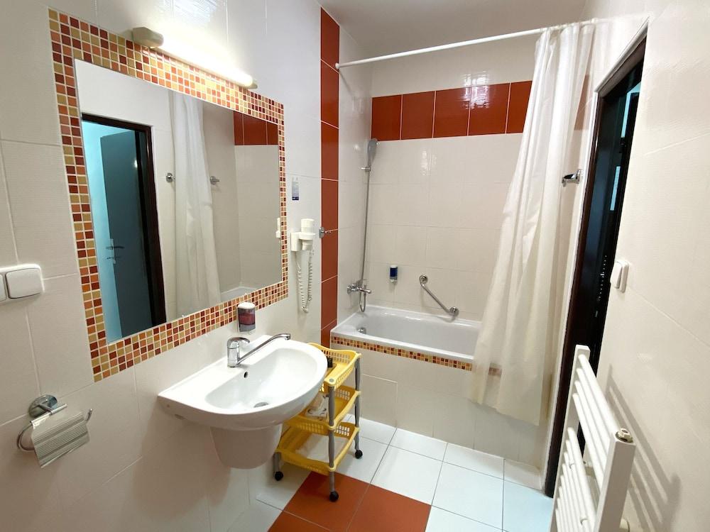 Hotel Baronka - Bathroom