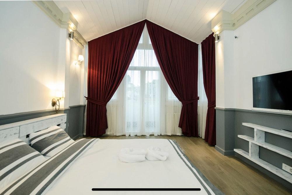 Stylish Triplex House Balat - Room