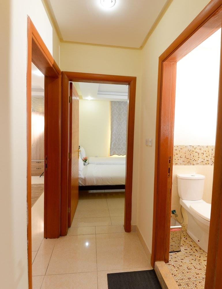Al Fakhama Hotel Apartments - Bathroom