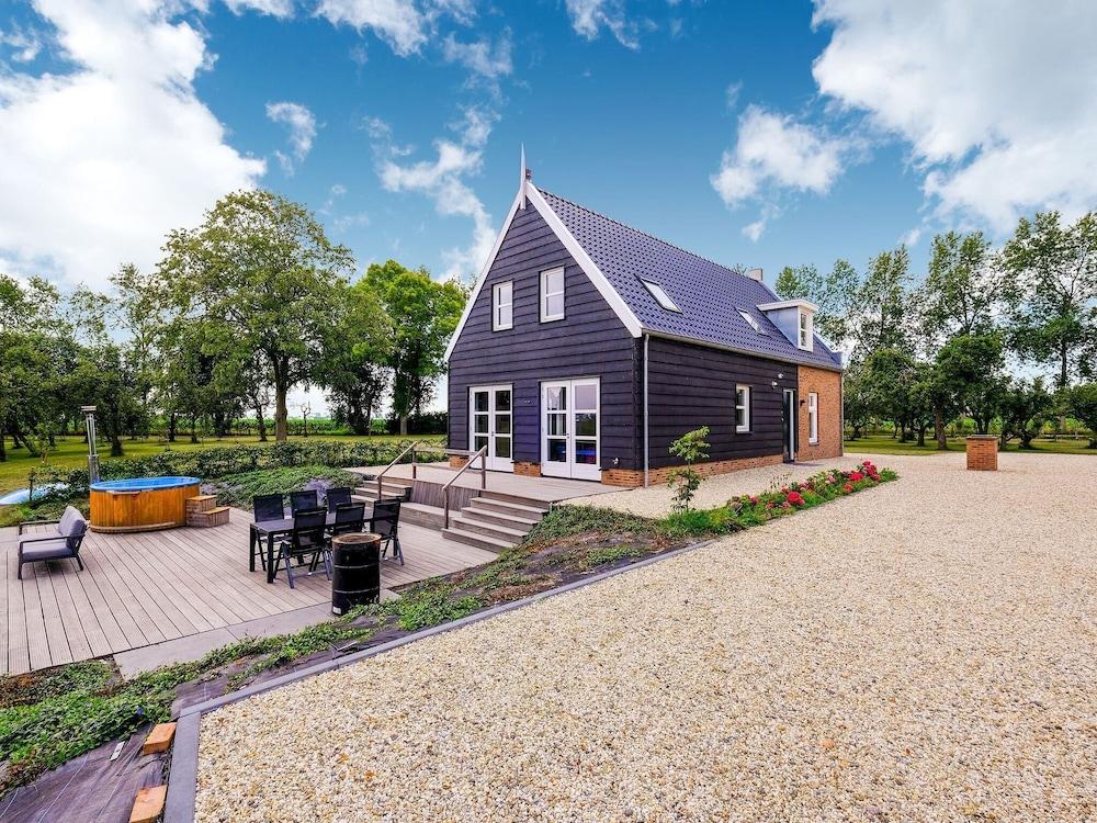 Luxurious Villa in Zwartewaal With Private Garden - Exterior