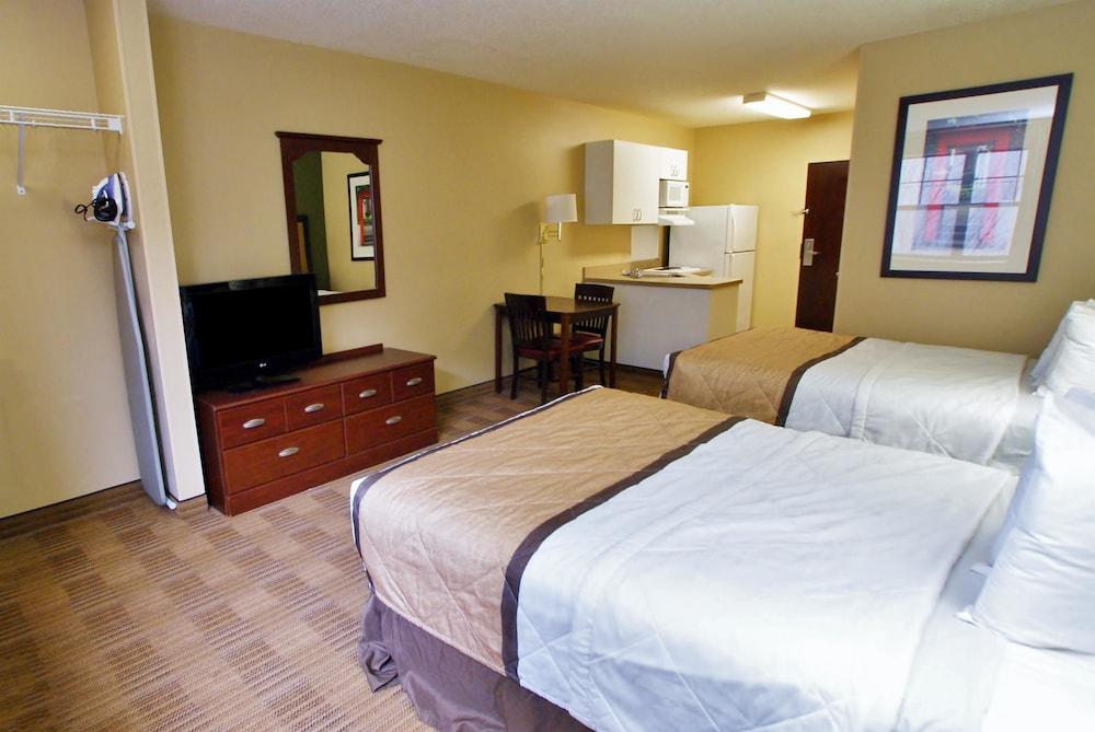 Extended Stay America Suites Los Angeles LAX Airport - Room