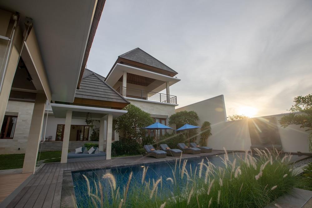 Mandara Villa Bali by eCommerceLoka - Pool