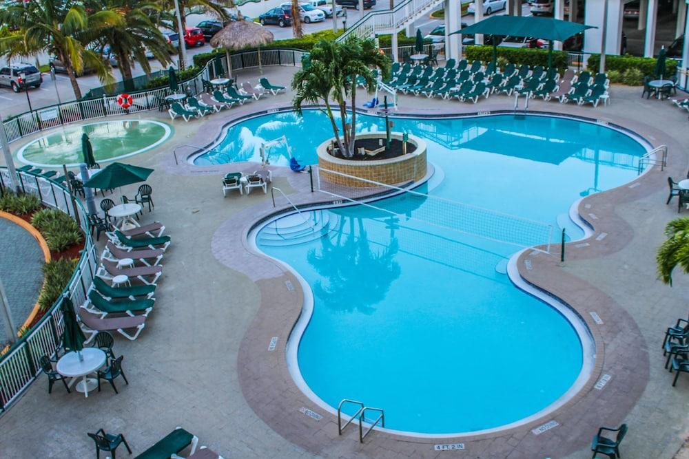 The Resort on Cocoa Beach by VRI Americas - Outdoor Pool