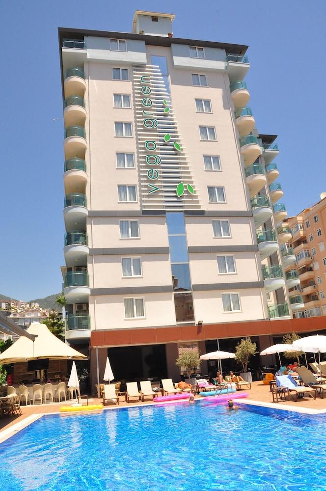 Vega Green Apart Hotel - Outdoor Pool