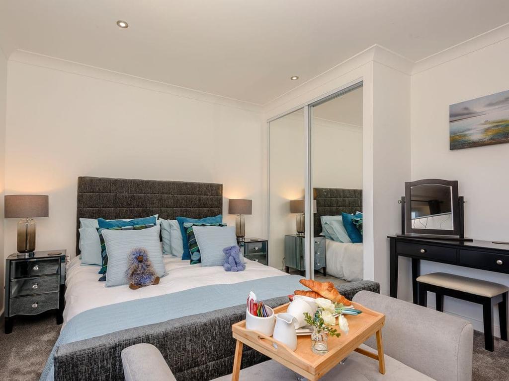 Kingfisher Lodge - 4 Bed Villa - sample desc