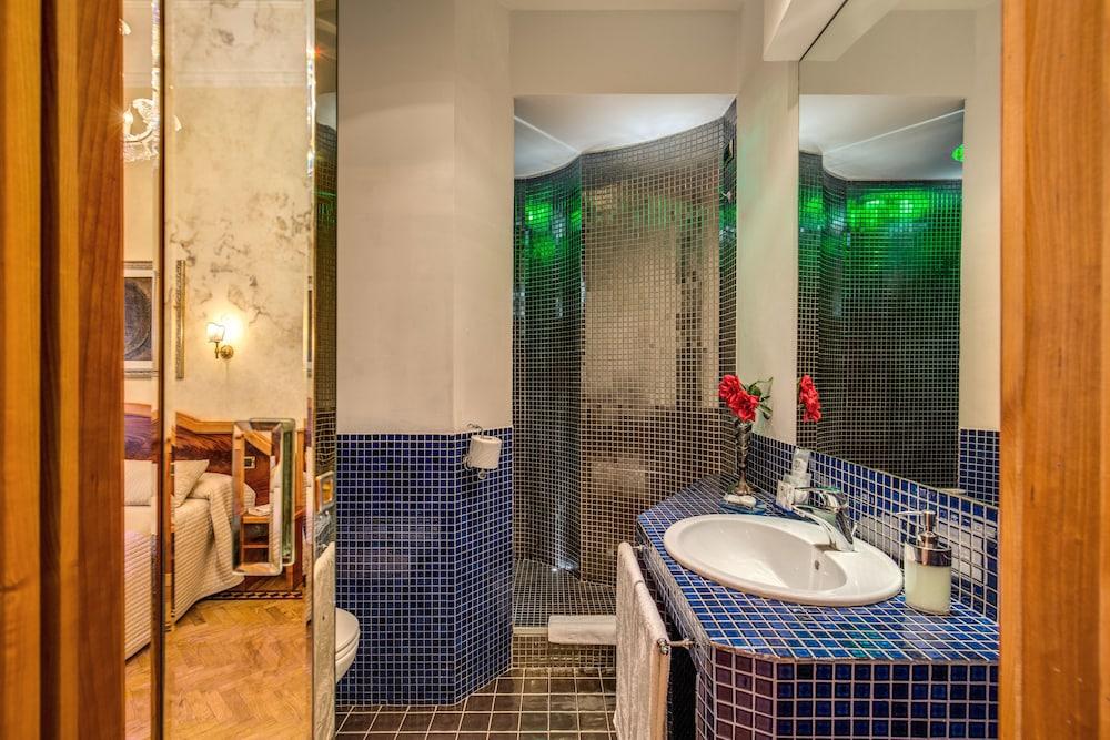 Relais Conte di Cavour de Luxe - Bathroom