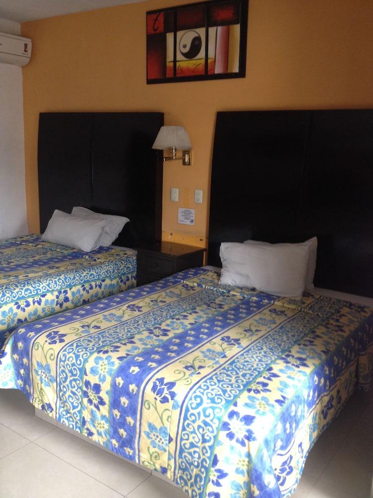 Hotel Nuevo Vallarta - Featured Image