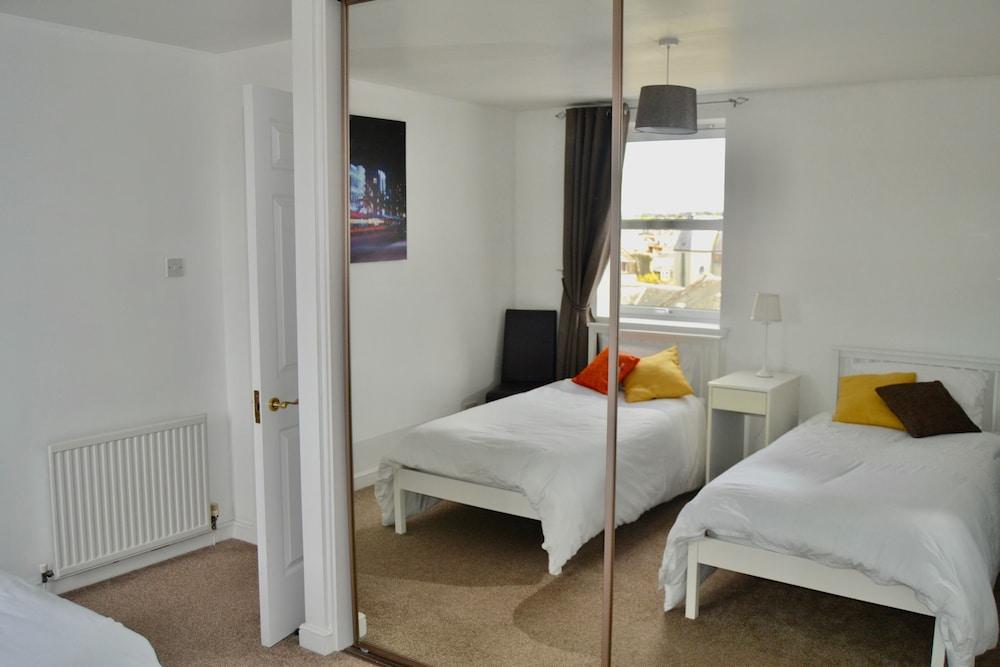 Gallowgate Apartment - Room