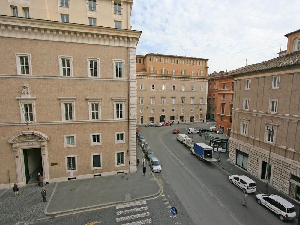 Navona House Apartments - View from Property