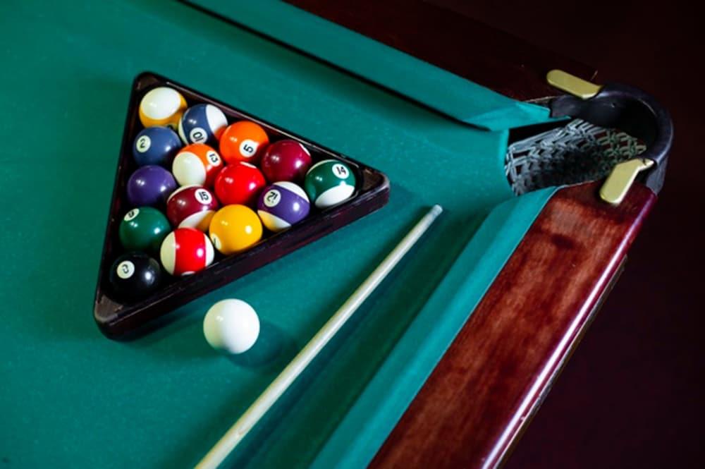 هوتل بيرنات ٕي 4*سوب - Billiards