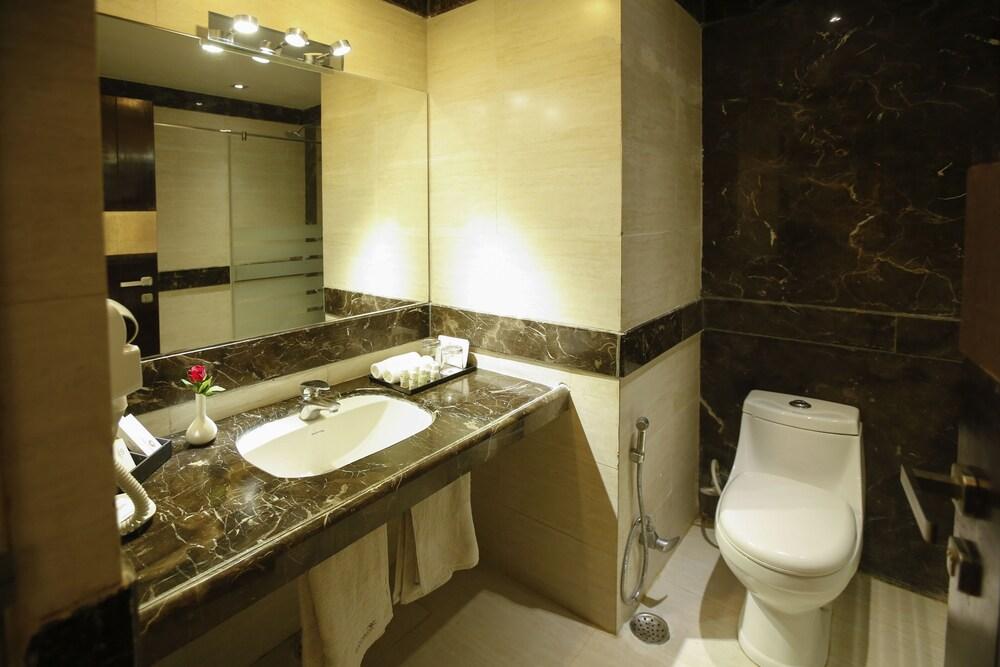 Paradizzo Resort - Bathroom