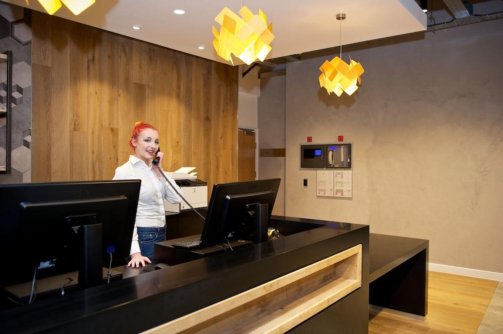 Staycity Aparthotels, Manchester, Piccadilly - Reception