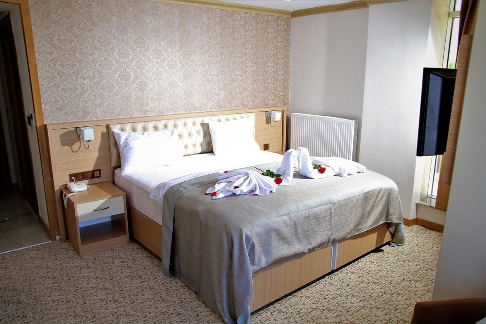Grand Pasabey Otel - Room
