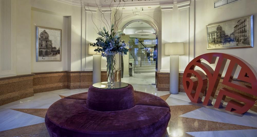 NH Collection Granada Victoria Hotel - Lobby Sitting Area