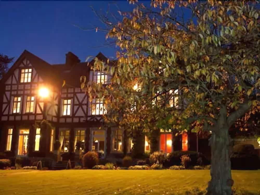 The Grange Hotel - Property Grounds