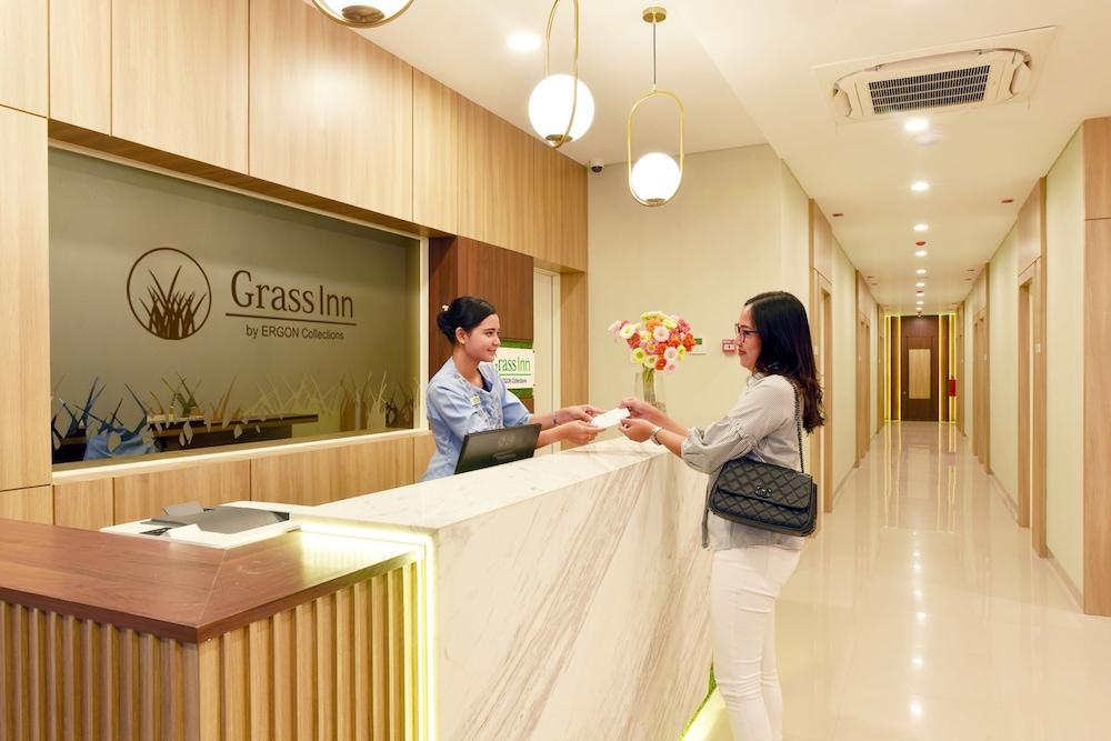 Grass Inn Hotel Solo - Featured Image
