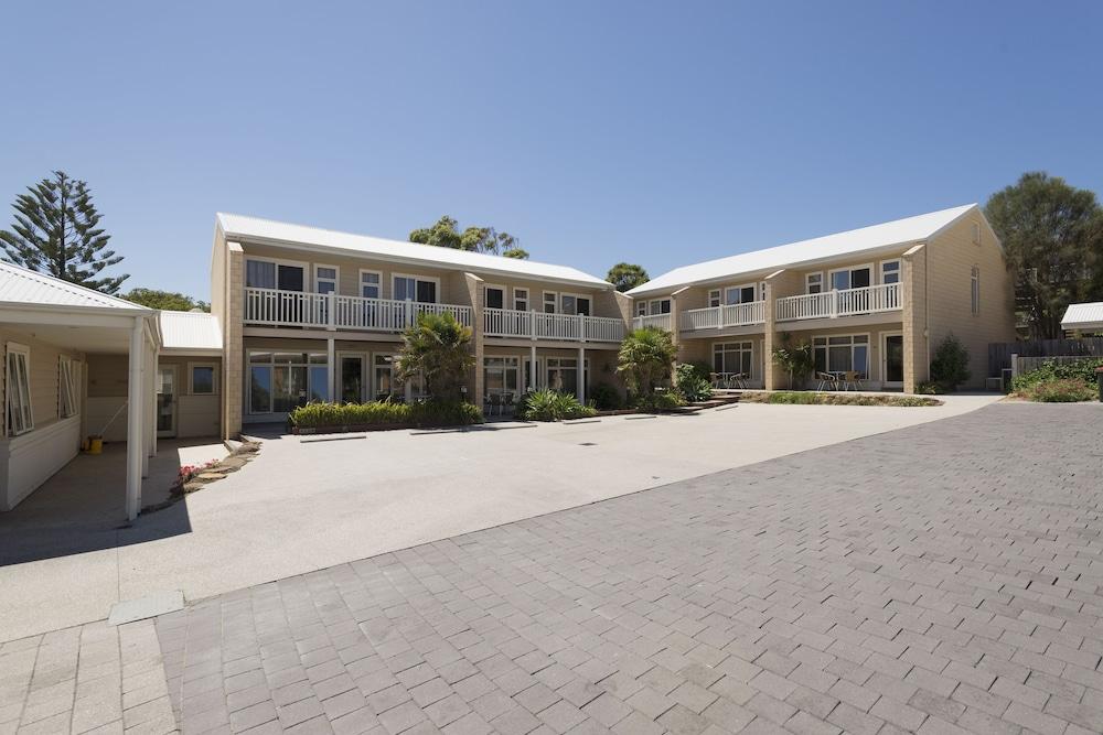 Port Campbell Parkview Motel & Apartments - Featured Image