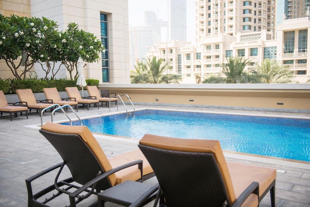 دريم إن للشقق في دبي - كلارن - Outdoor Pool