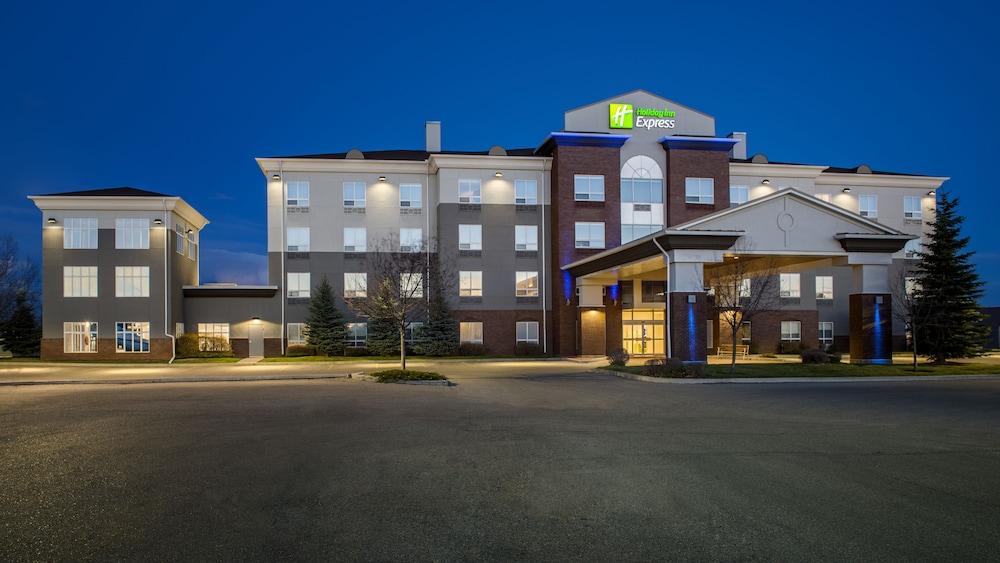 Holiday Inn Express Hotel & Suites Airdrie-Calgary North, an IHG Hotel - Exterior