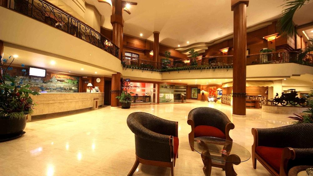 Bentani Hotel & Residence - Lobby