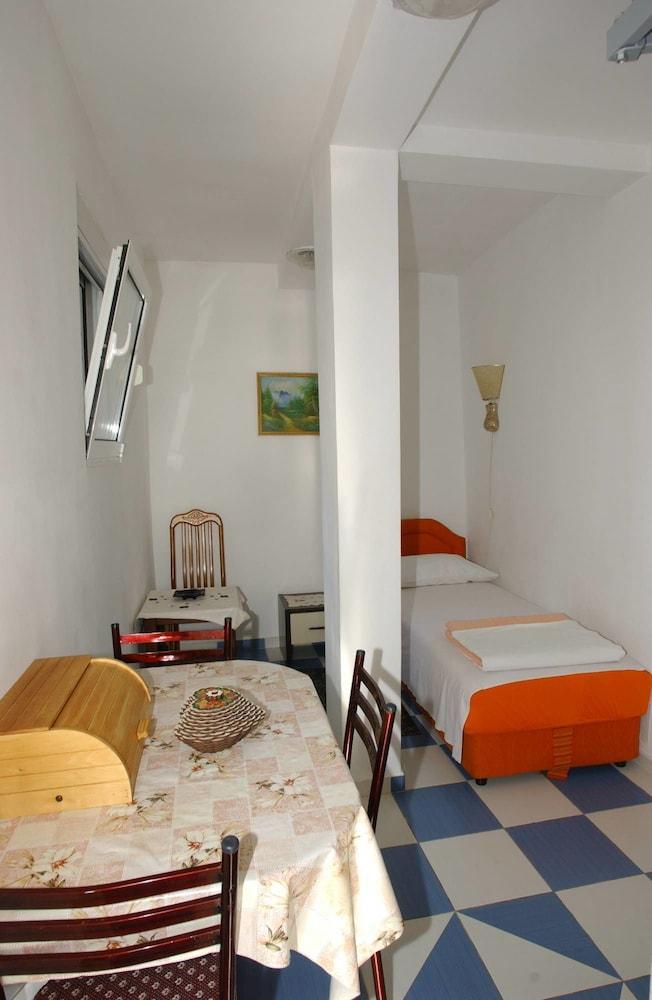 MM Kovacevic Apartments - Room