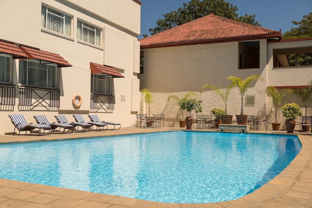 Protea Hotel by Marriott Blantyre Ryalls - Outdoor Pool