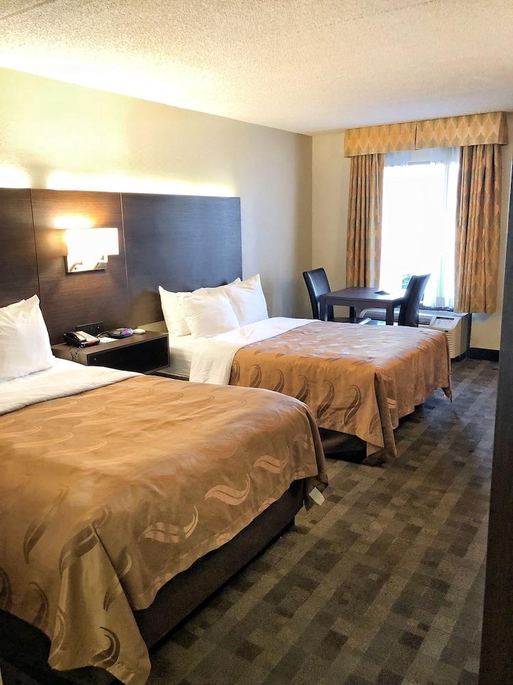 Quality Inn Riverside near UCR and Downtown - Room