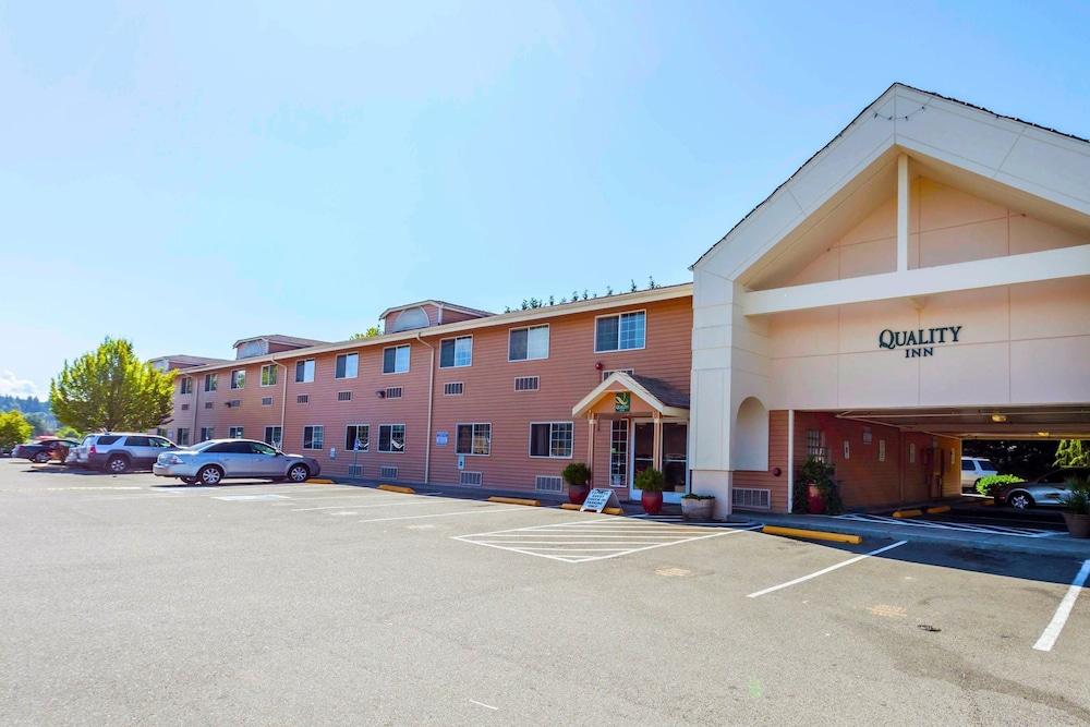 Quality Inn Near Seattle Premium Outlets - Featured Image
