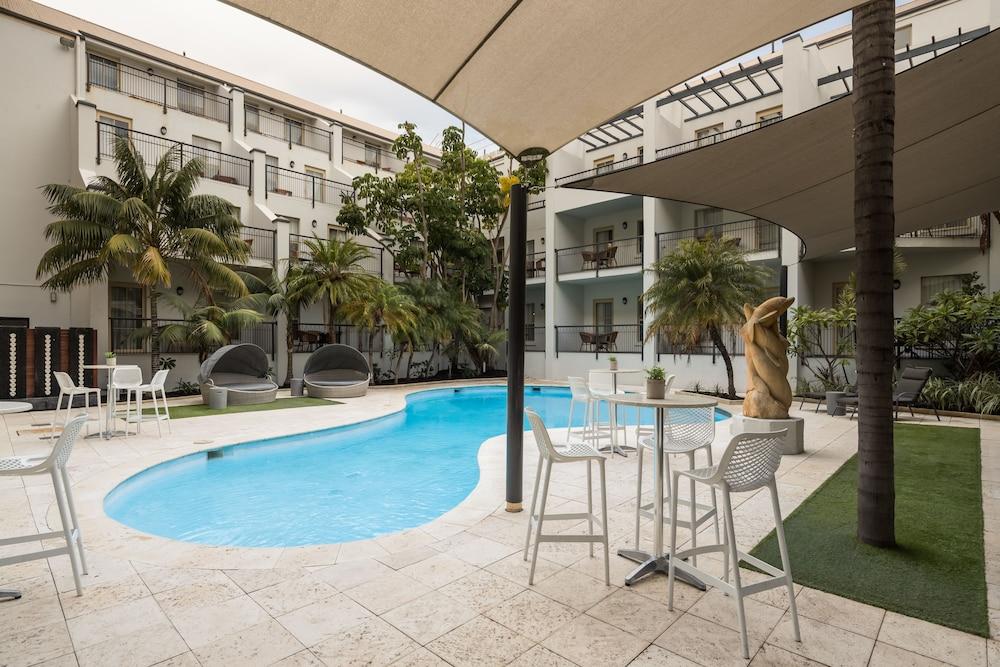 Esplanade Hotel Fremantle by Rydges - Outdoor Pool