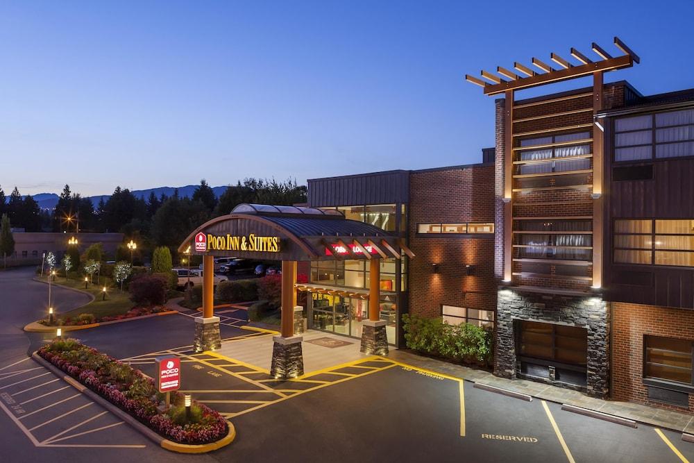 Poco Inn and Suites Hotel & Conference Centre - Featured Image
