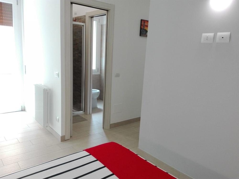 Rogoredo Milan Apartments - Room