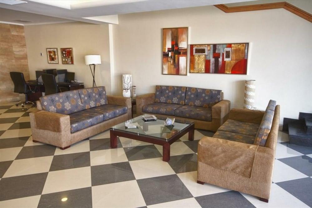 Hotel Diego de Almagro Iquique - Lobby Sitting Area
