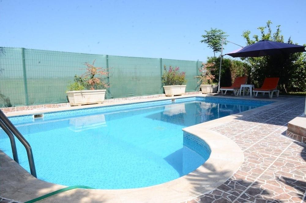 Villa Bouzid - Outdoor Pool
