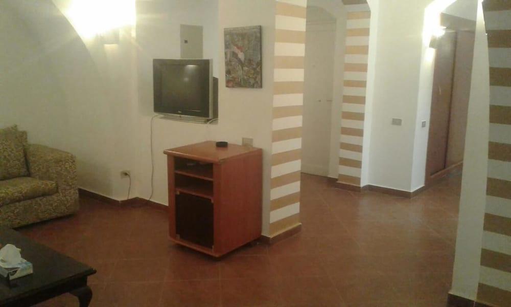 El Gouna Downtown Property B05 - Living Room