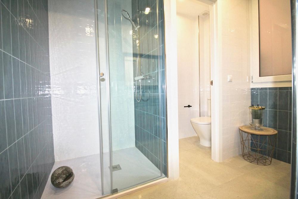 Apartamento Grande y Luminoso en el Centro de Alicante - Bathroom