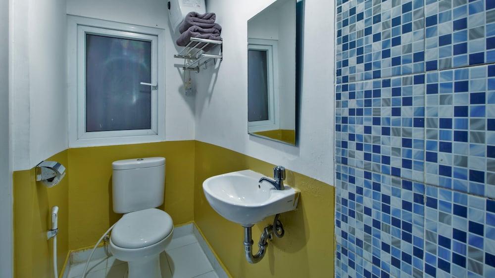 Green Stay Inn @ Aeropolis Residence 2 - Bathroom