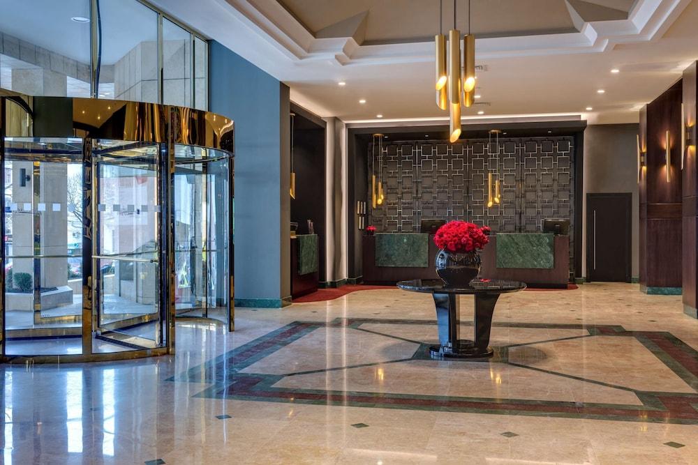 Radisson Blu Leogrand Hotel - Lobby