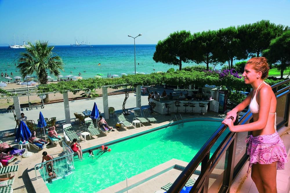 Orion Beach Hotel - Pool