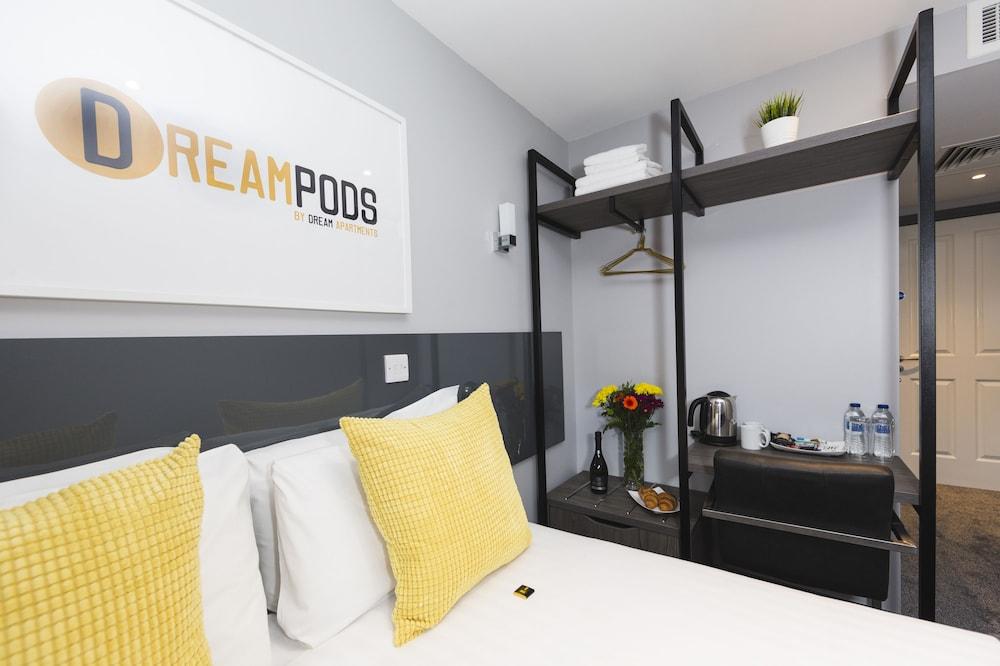 Dream Apartments Pods - Room